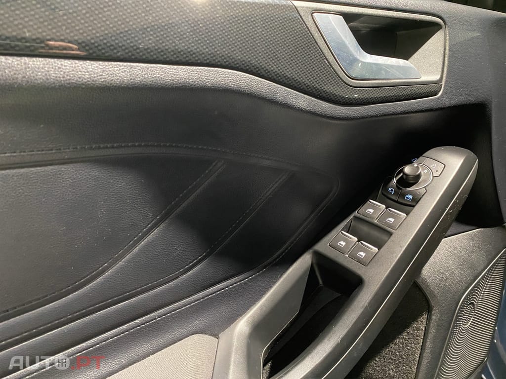 Ford Focus 1.0 EcoBoost MHEV ST-Line
