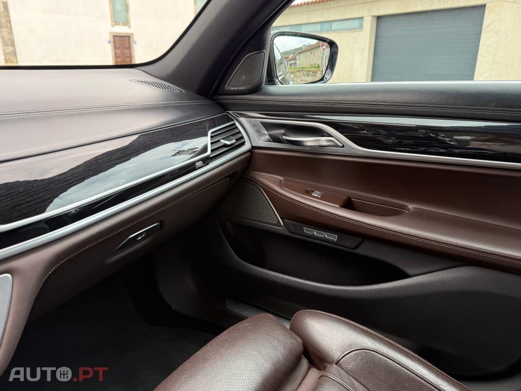 BMW 740 d xDrive Pack M Auto