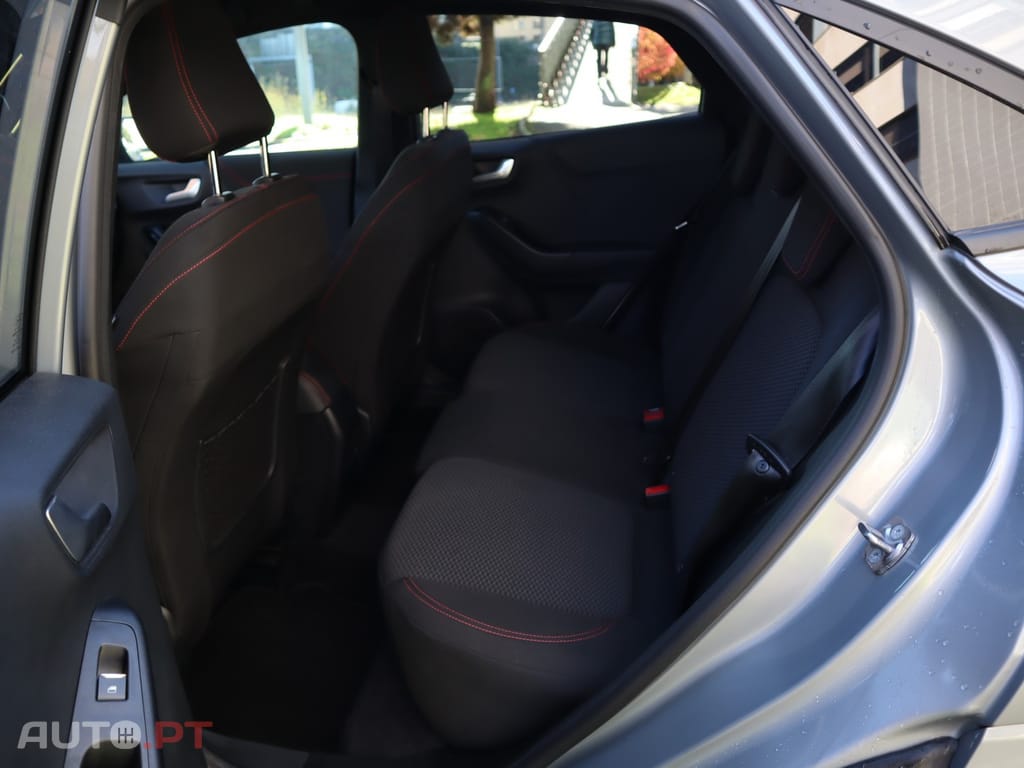 Ford Puma 1.0 EcoBoost MHEV ST-Line