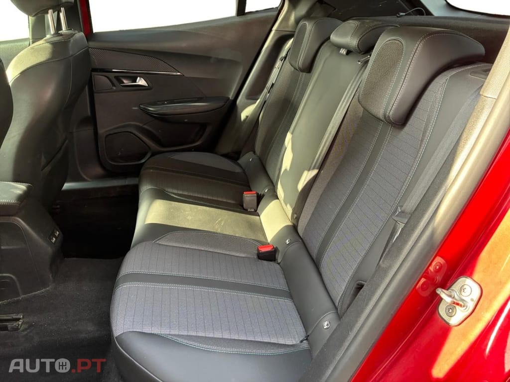 Peugeot 2008 1.2 PureTech Allure