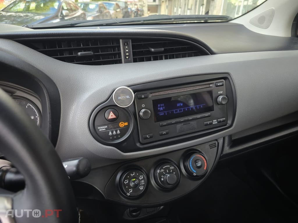 Toyota Yaris 1.0 VVT-i Comfort +PS Style+P.Techno