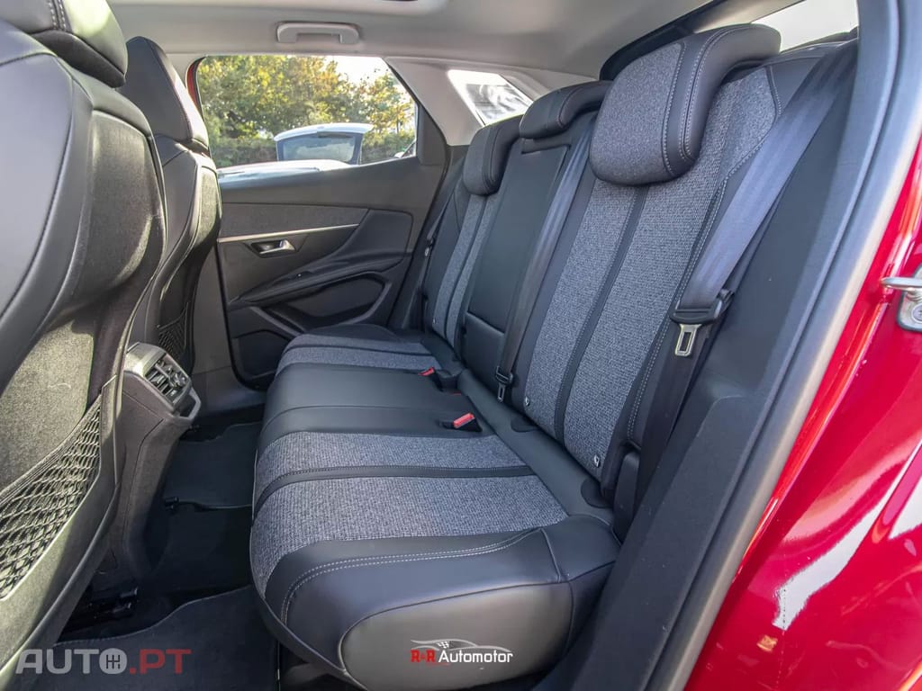 Peugeot 3008 1.2 PureTech Allure Pack EAT8