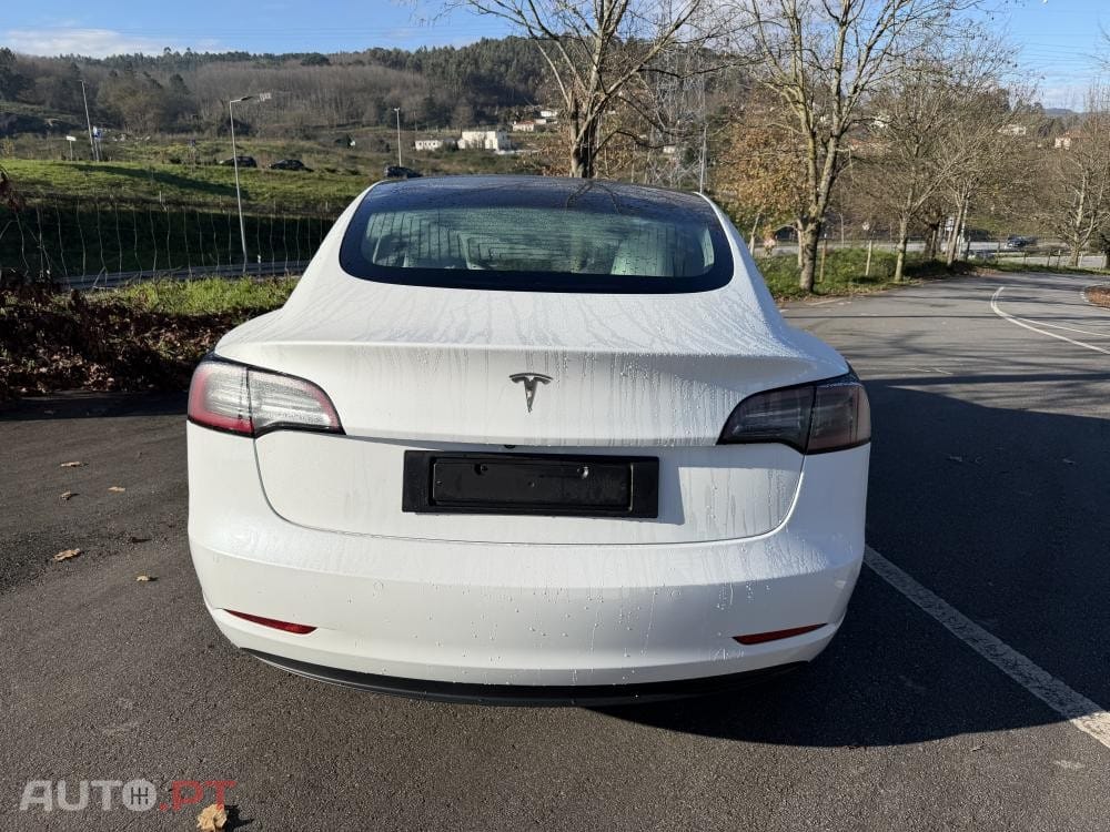 Tesla Model 3 Standard Range Plus RWD