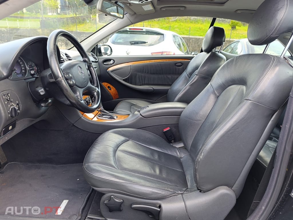 Mercedes-Benz CLK 200 Coupe Kompressor Auto Elegance