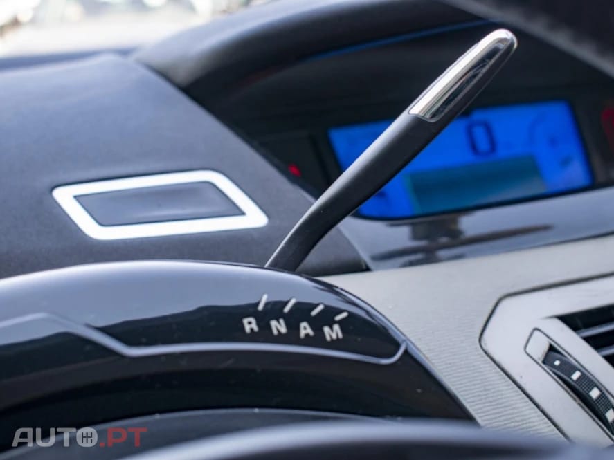 Citroen C4 Picasso Outro