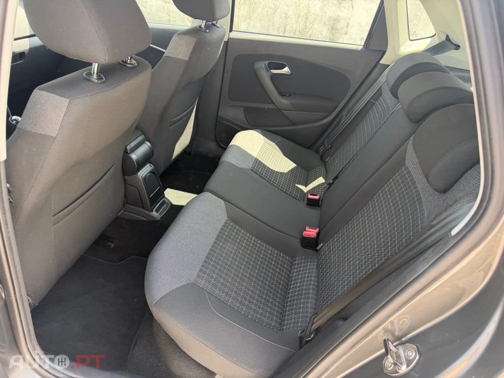 Volkswagen Polo 1.0 Confortline