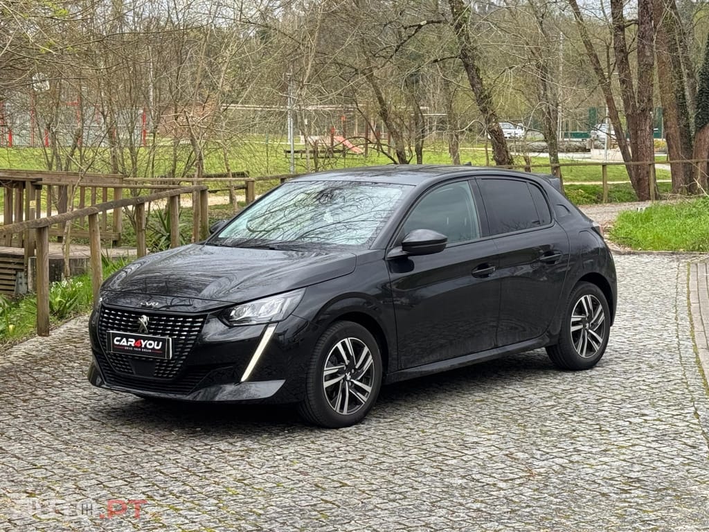 Peugeot 208 1.2 PureTech Allure EAT8