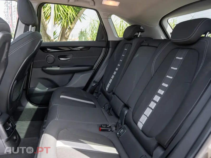 BMW 216 d Line Luxury Auto