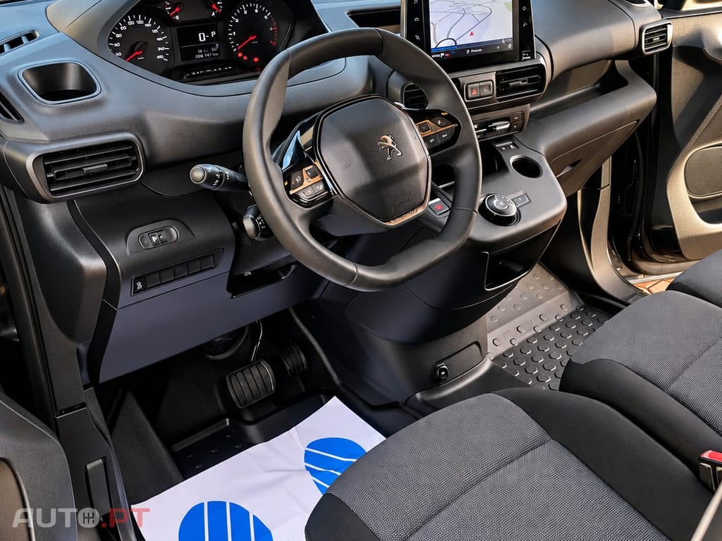 Peugeot Partner 1.5 BlueHDi Asphalt Longa EAT8