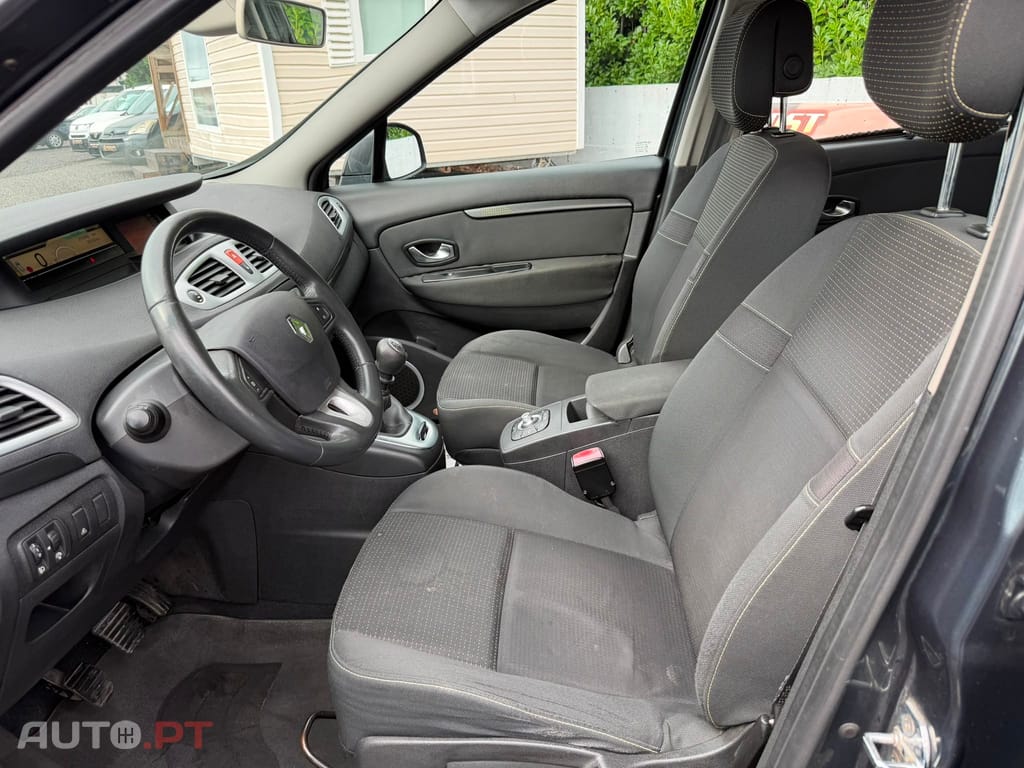 Renault Scénic 1.9 dCi FAP Dynamique