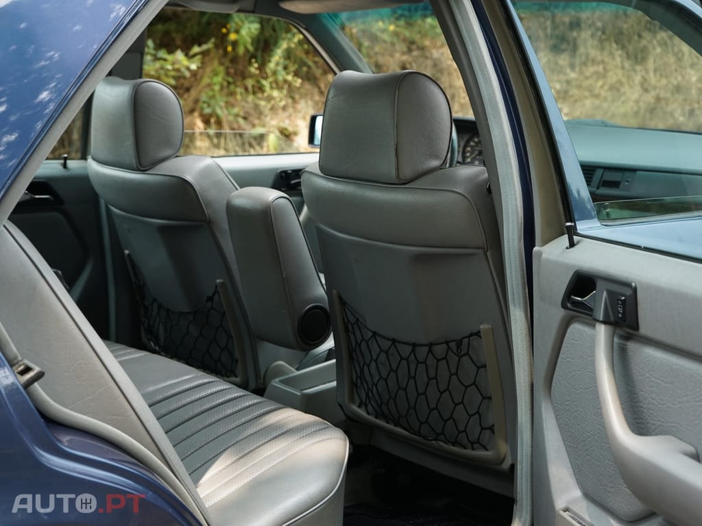 Mercedes-Benz 300 D 4 MATIC W124