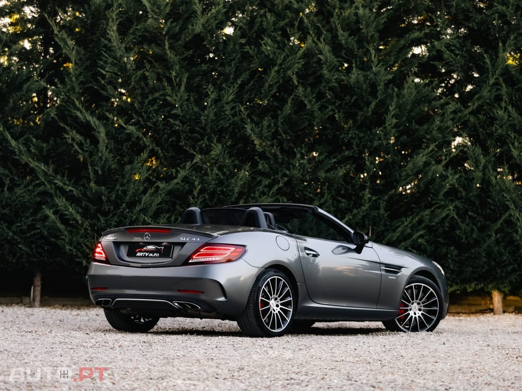Mercedes-Benz SLC Standard