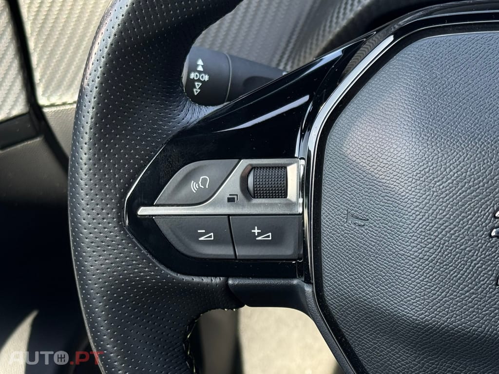 Peugeot E-2008 50 kWh GT