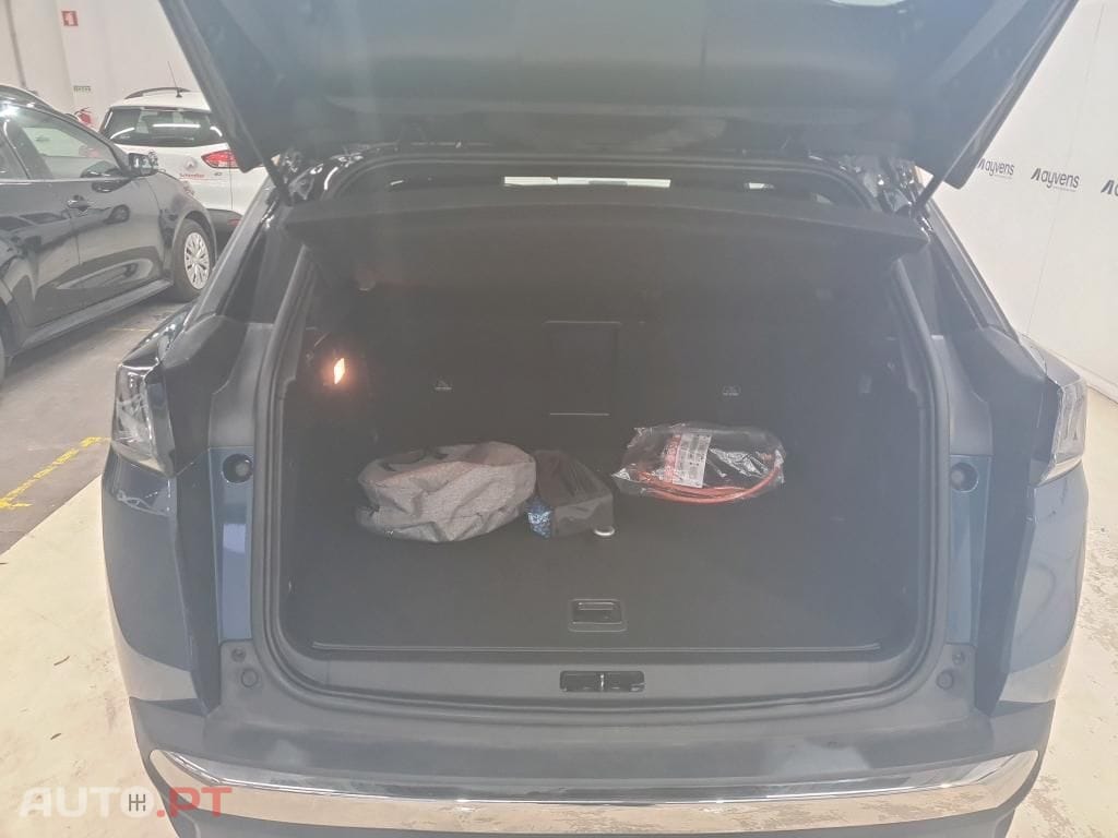 Peugeot 3008 1.6 Hybrid4 Allure e-EAT8