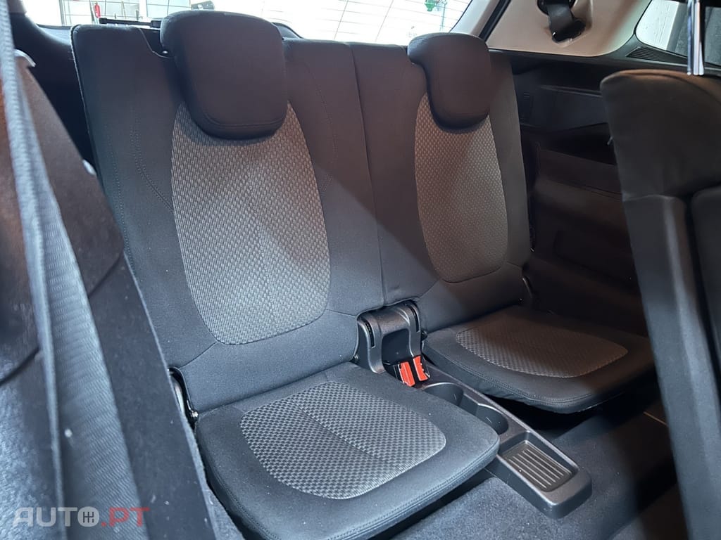 BMW 216 d 7L Advantage