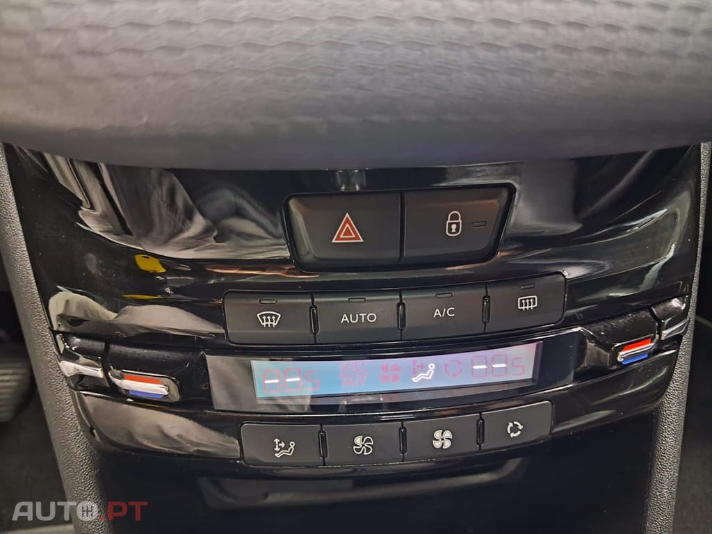 Peugeot 208 1.6 BlueHDi Style