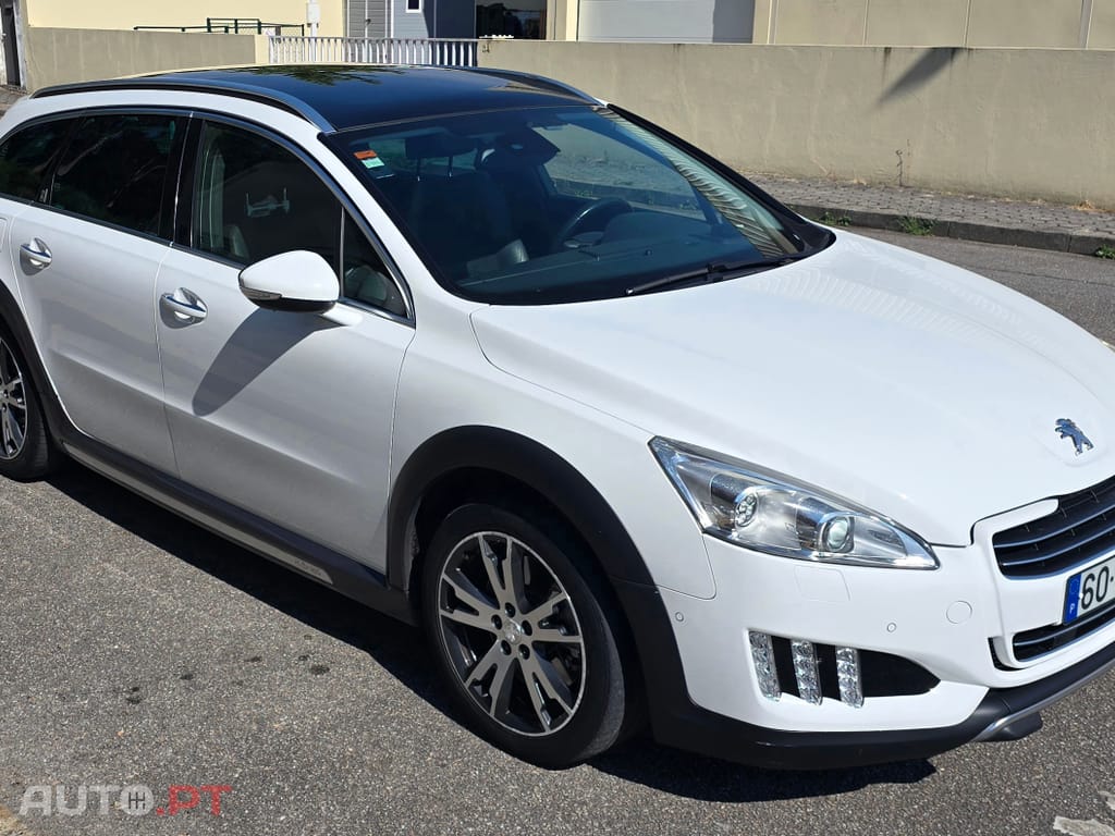 Peugeot 508 RXH 2.0 HDi Hybrid4 2-Tronic