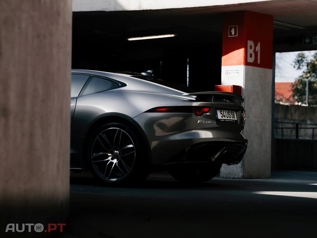 Jaguar F-Type 2.0 i4 R-Dynamic