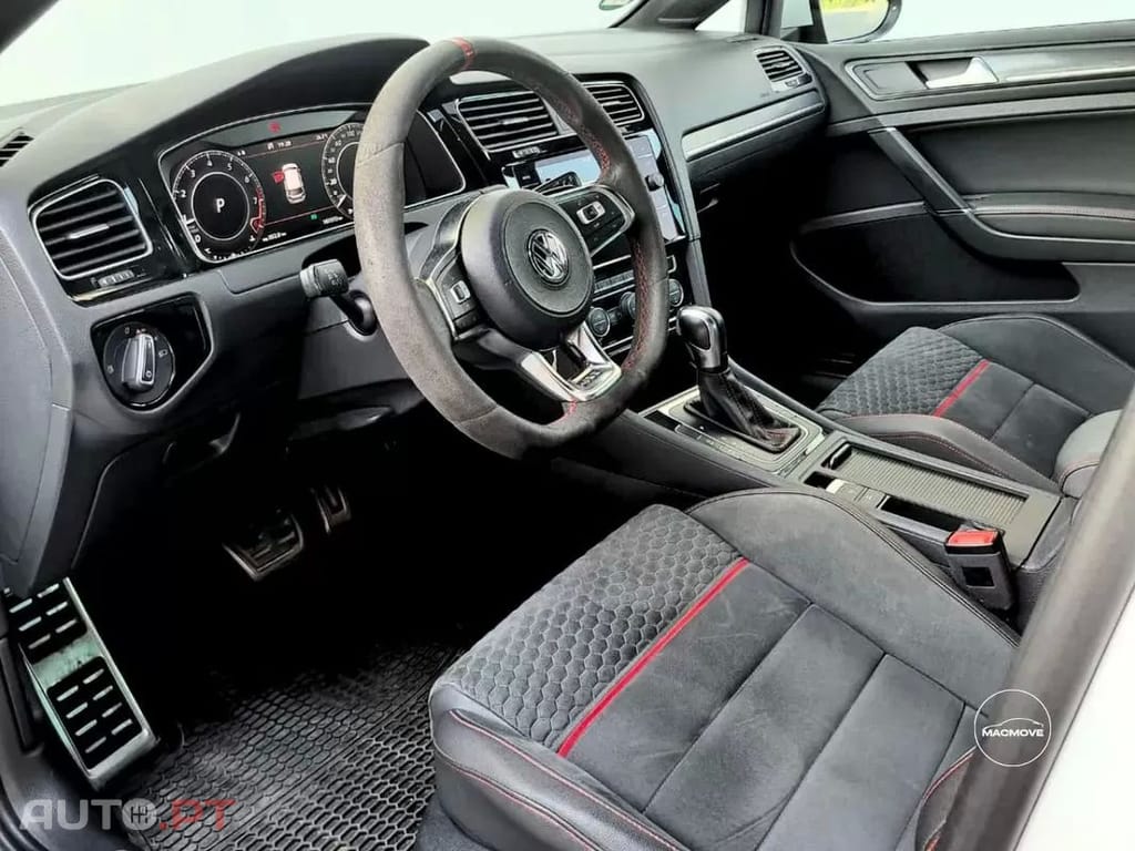 Volkswagen Golf 2.0 TSI GTI Performance