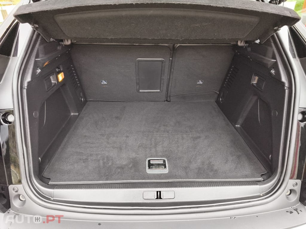 Peugeot 3008 1.6 Hybrid Allure e-AET8