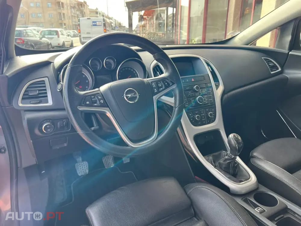 Opel Astra GTC 1.7 CDTi S/S 109g