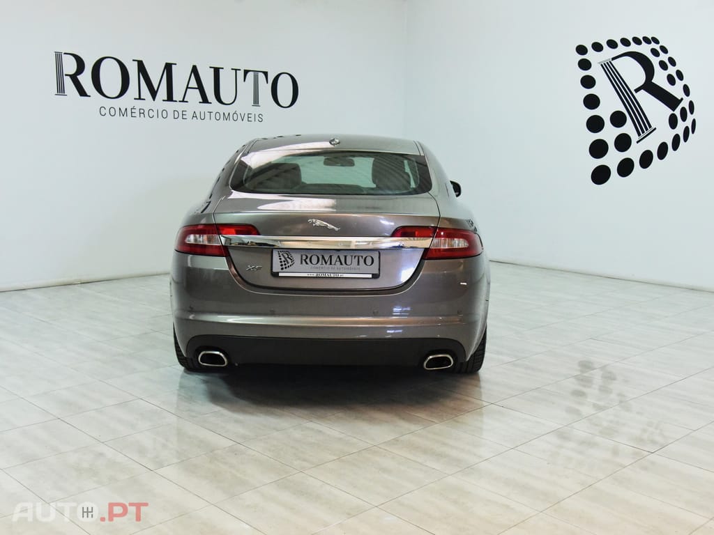 Jaguar XF 2.7 D V6 Luxury