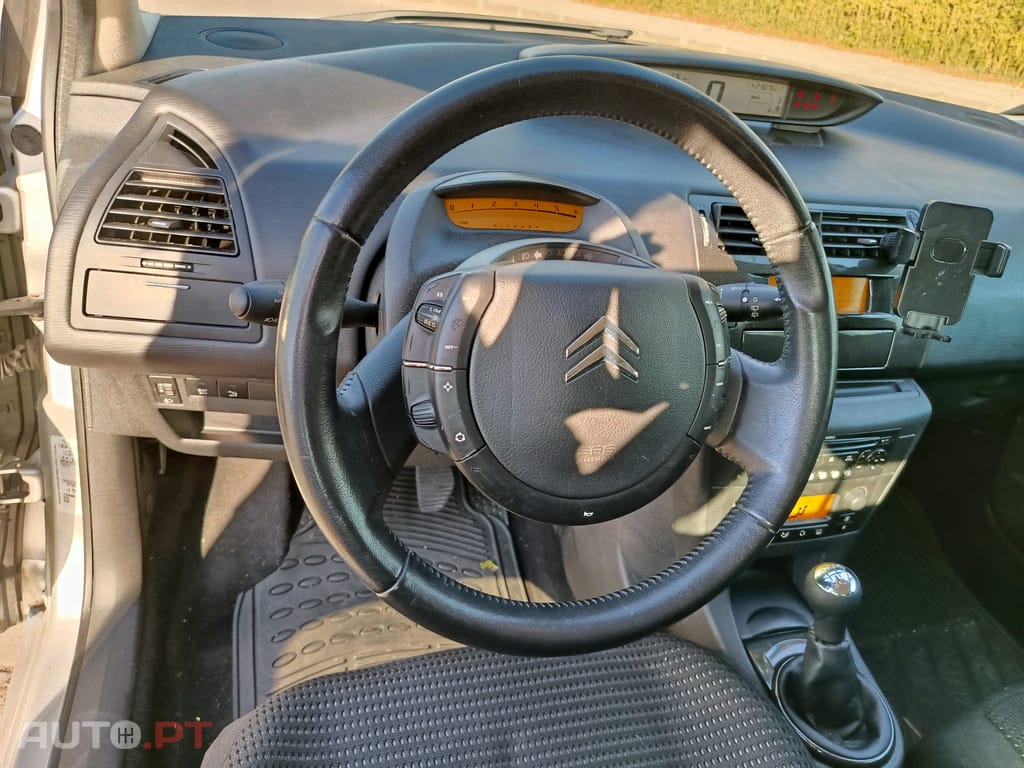 Citroen C4 1.6 HDi 110 cv VTR Pack