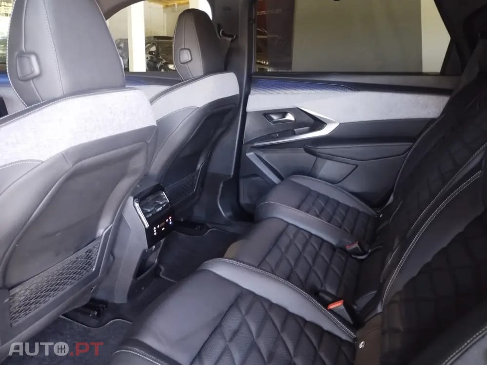 Peugeot E-5008 73 kWh GT
