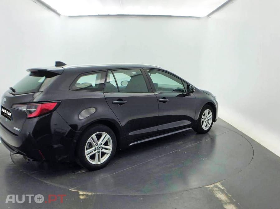 Toyota Corolla Touring Sports 2.0 Hybrid Dynamic Business