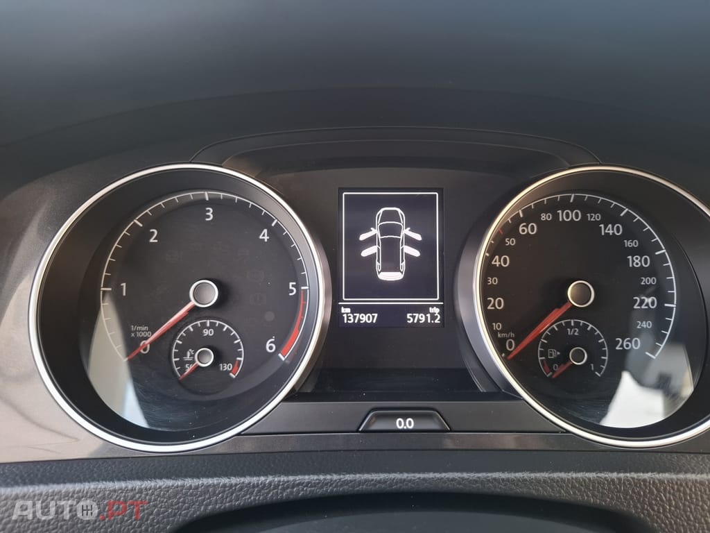 Volkswagen Golf Variant 1.6 TDi Confortline — fotografia 12