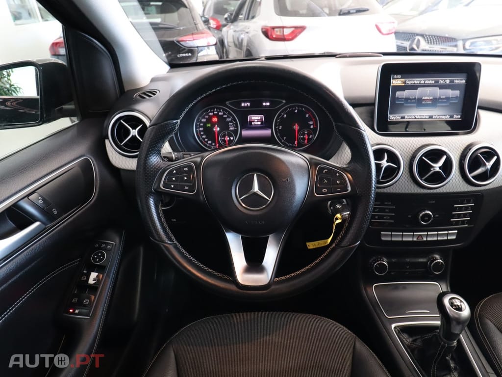 Mercedes-Benz B 180 CDi Urban — fotografia 12
