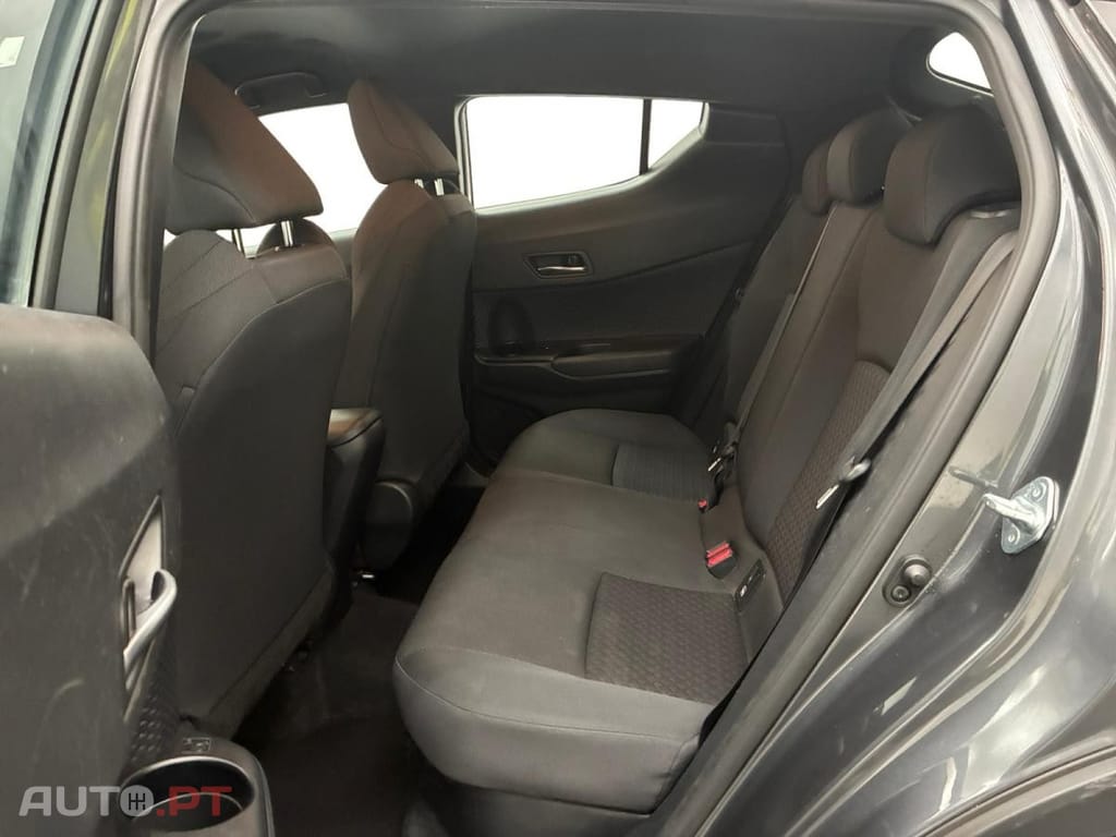 Toyota C-HR 1.8 Hybrid Dynamic Business