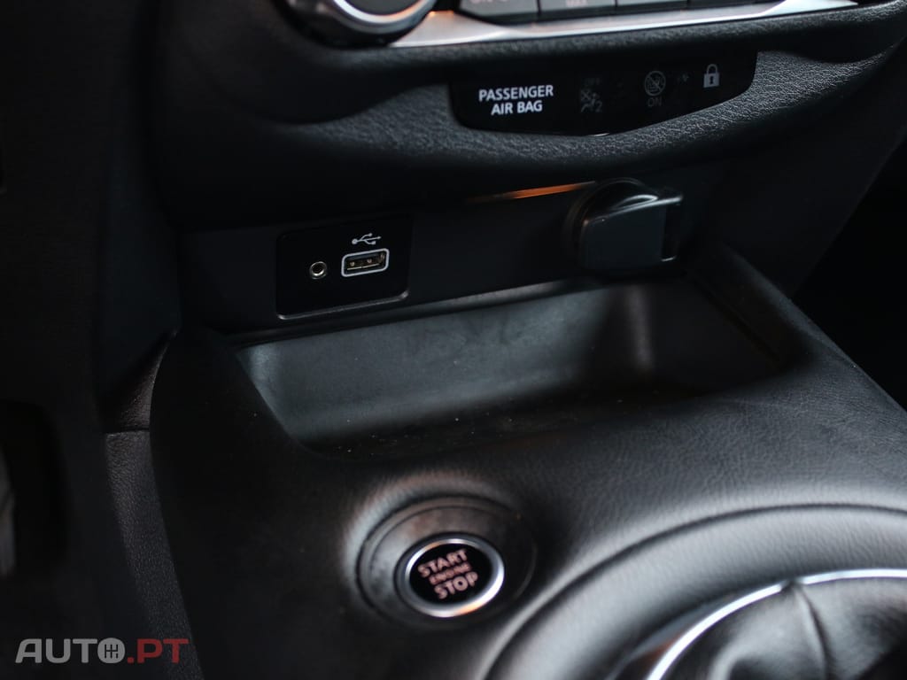 Nissan Juke 1.0 DIG-T N-Design Black