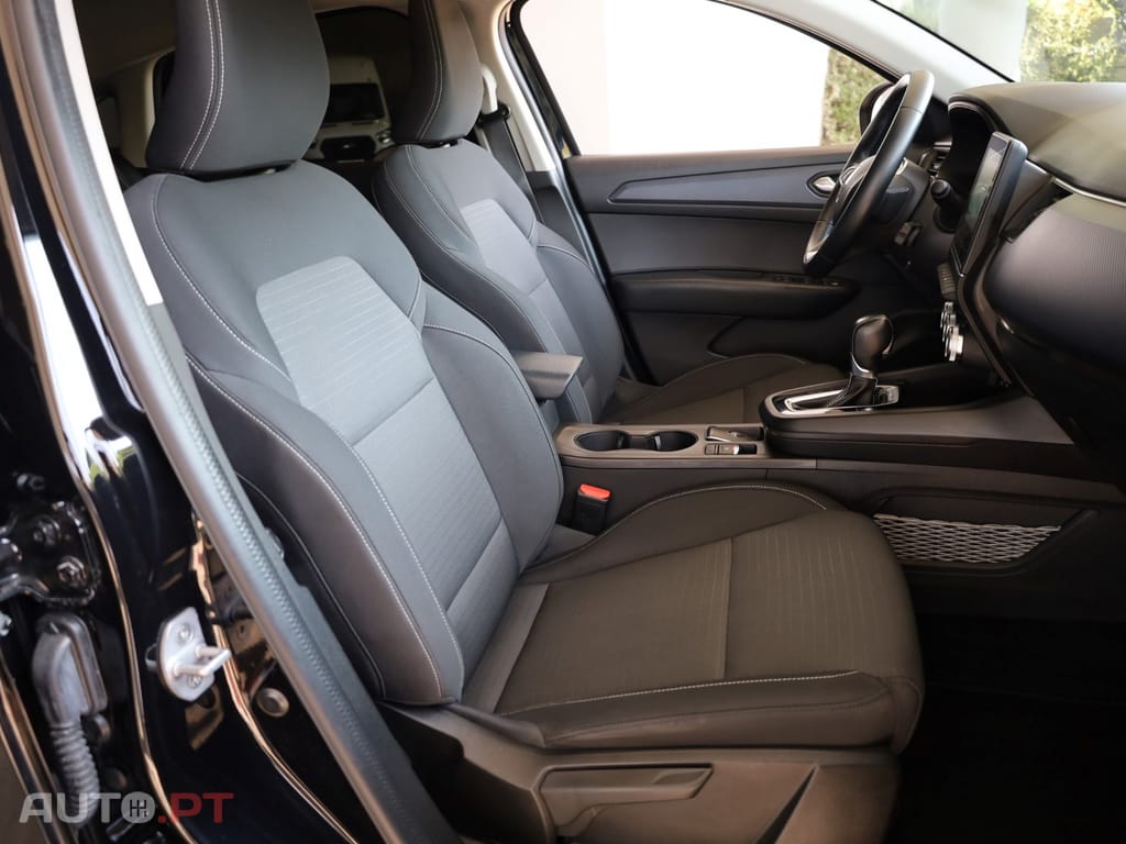 Renault Arkana 1.6 E-Tech Business