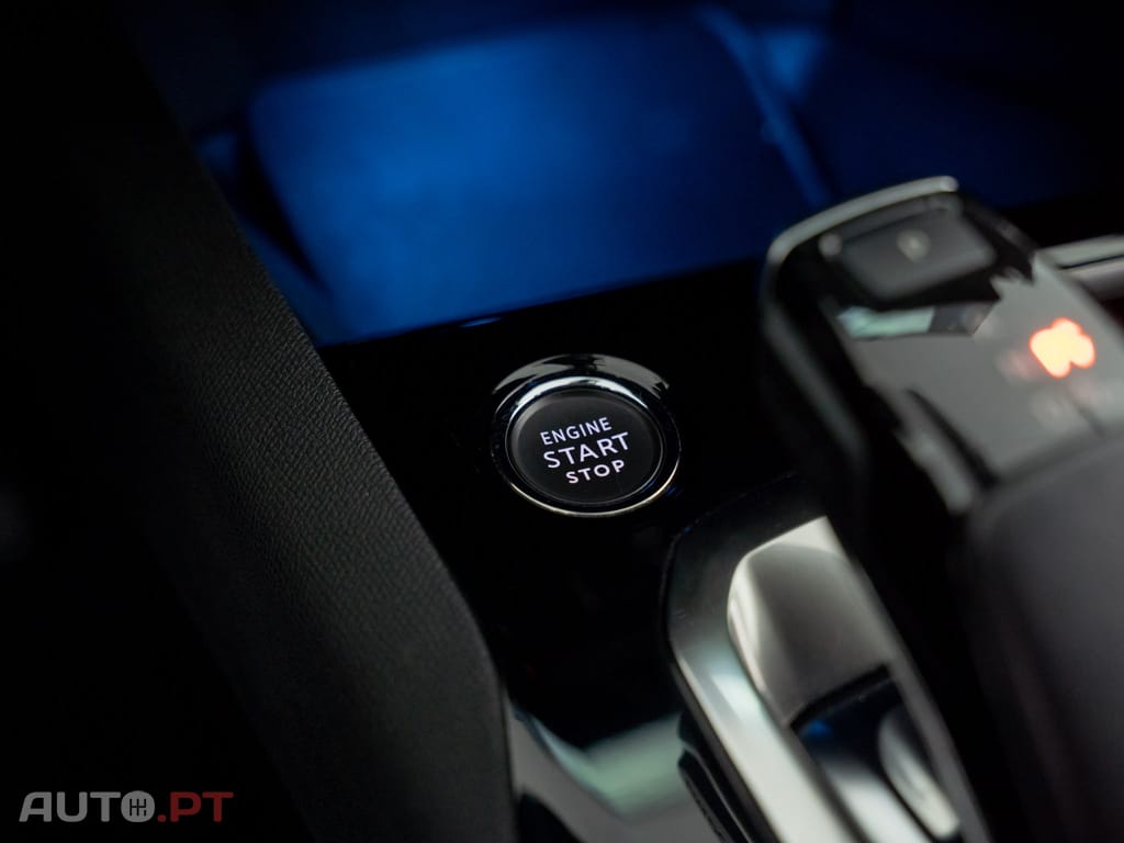 Peugeot 3008 1.6 Hybrid Allure Pack e-EAT8