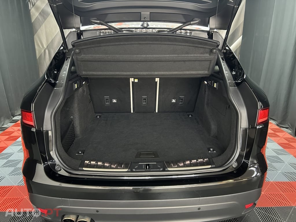 Jaguar F-Pace 2.0 i4D Portfolio Aut.