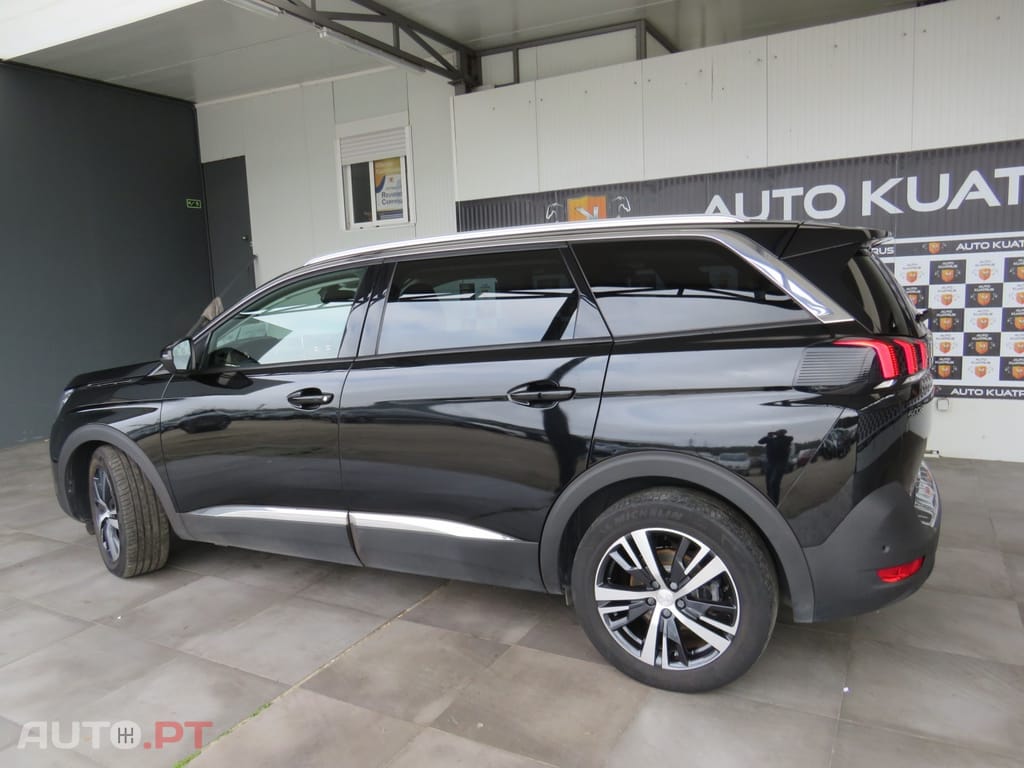 Peugeot 5008 1.5 BlueHDi Allure