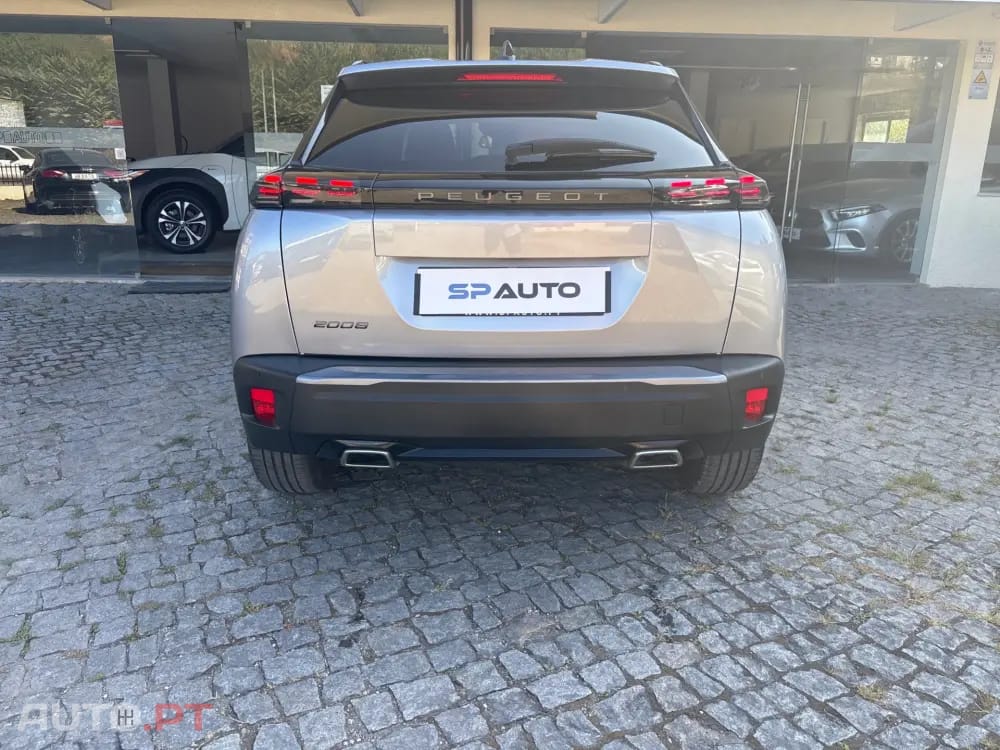 Peugeot 2008 Hybrid 145 e-DSC Allure