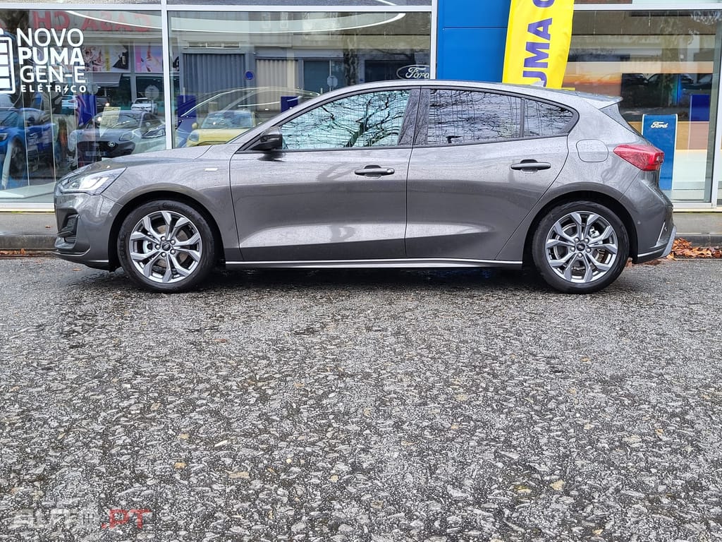 Ford Focus 1.0 EcoBoost MHEV ST-Line X