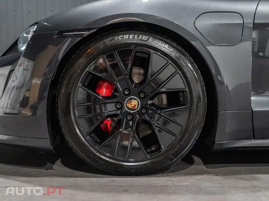 Porsche Taycan 4S