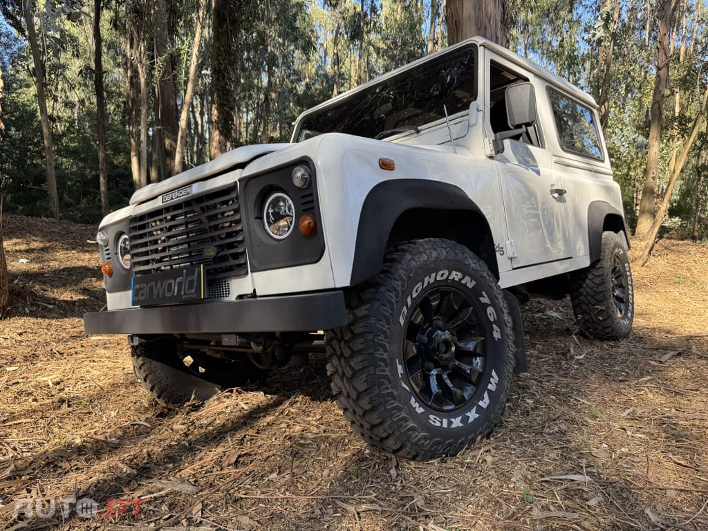 Land Rover Defender 90 2.5 TD5 Metal Top