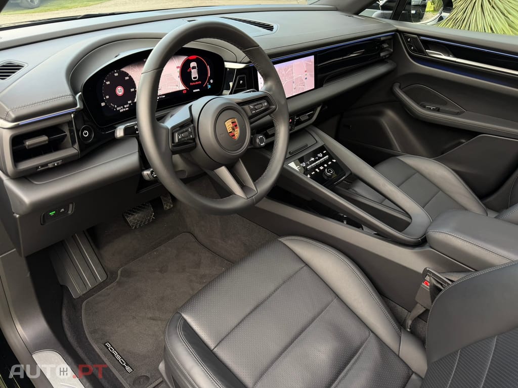 Porsche Macan Electric 4