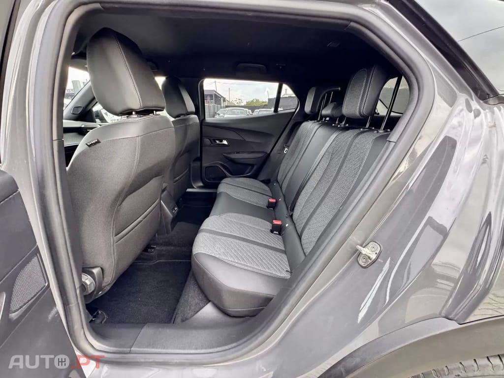 Peugeot 2008 1.2 PureTech Allure