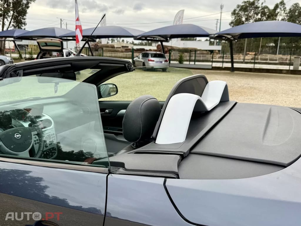 Opel Tigra TwinTop 1.4 Easytronic Edition