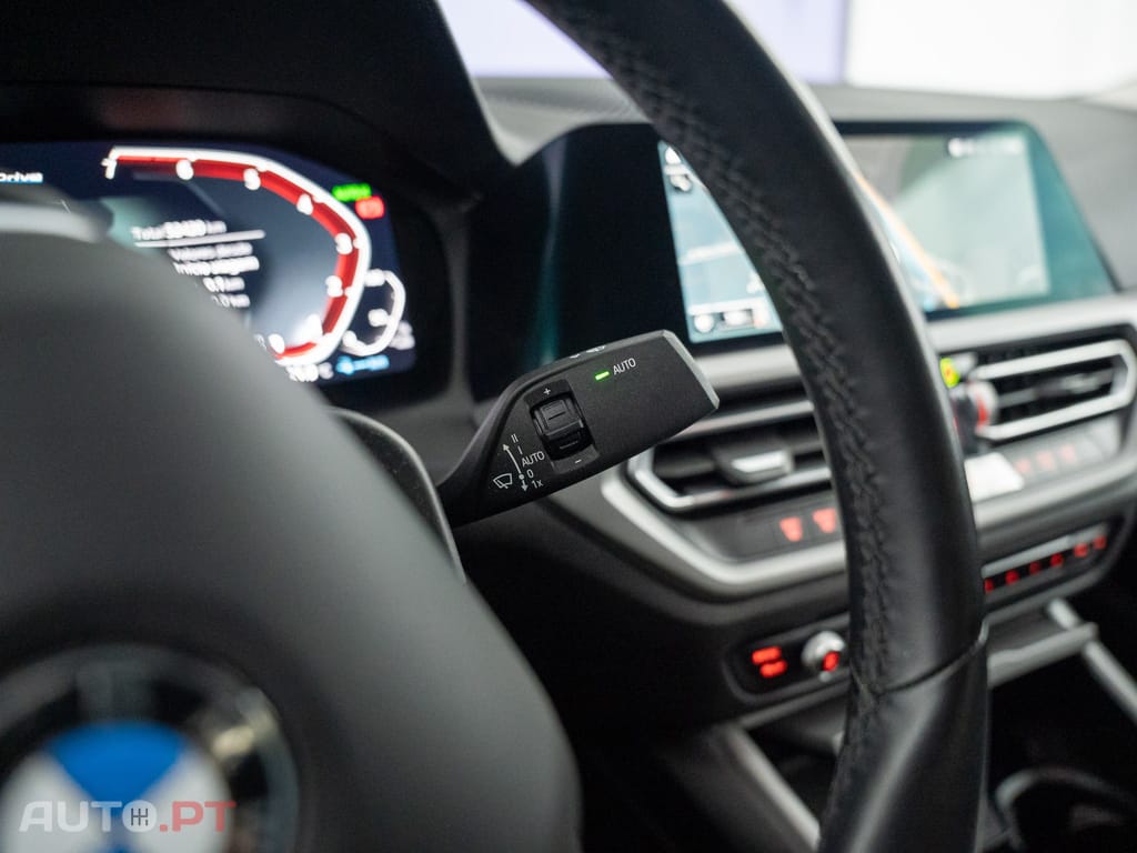 BMW 330 e Auto