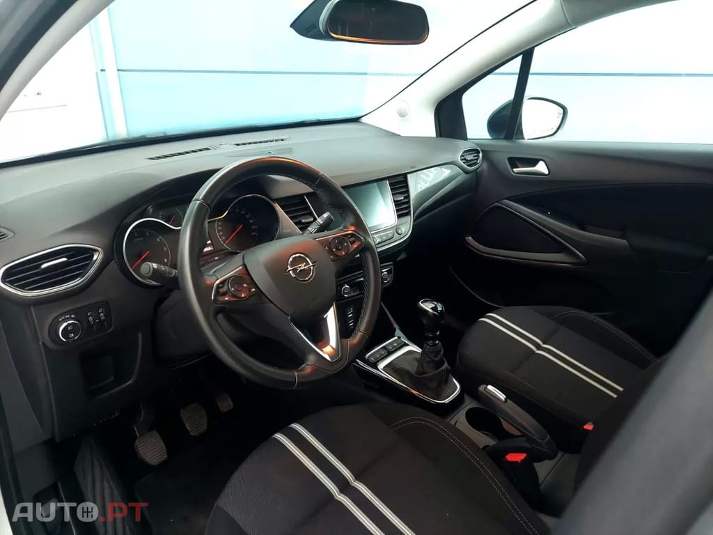 Opel Crossland 1.2 T Design & Tech