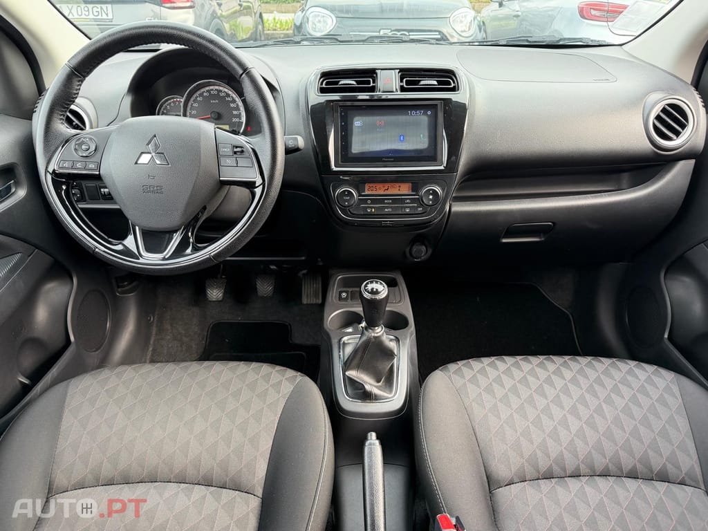 Mitsubishi Space Star 1.2 Intense Connect Edition