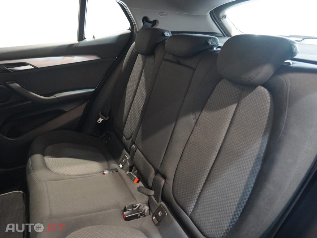 BMW X2 18 i sDrive Auto
