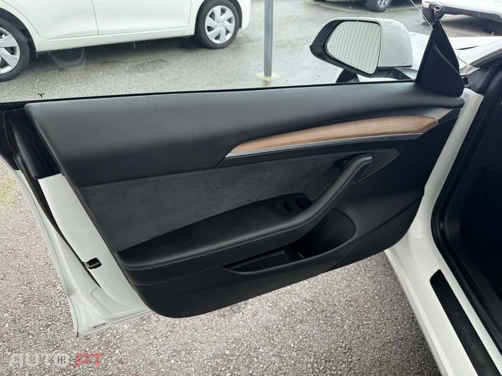 Tesla Model 3 Long Range AWD Dual Motor