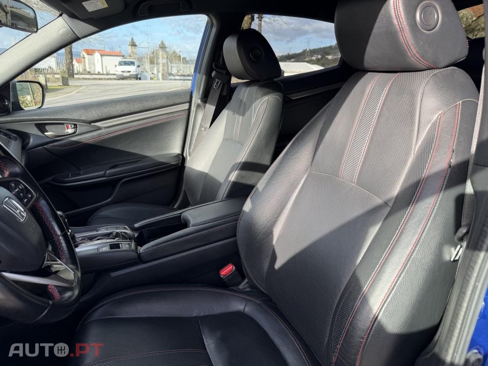 Honda Civic 1.0 i-VTEC Dynamic CVT